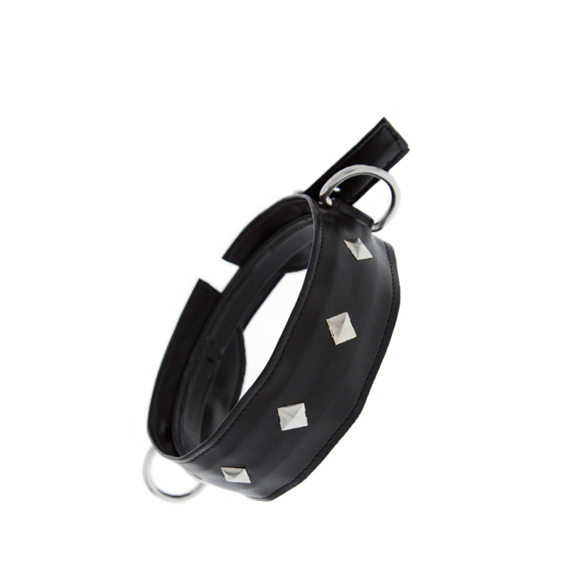 Ошейни с заклепками GP COLLAR WITH STUDS