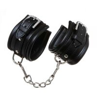 Наручники з ущільнювачем Luxury Fetish Rivet and Style BLACK Наручники з ущільнювачем Luxury Fetish Rivet and Style BLACK
