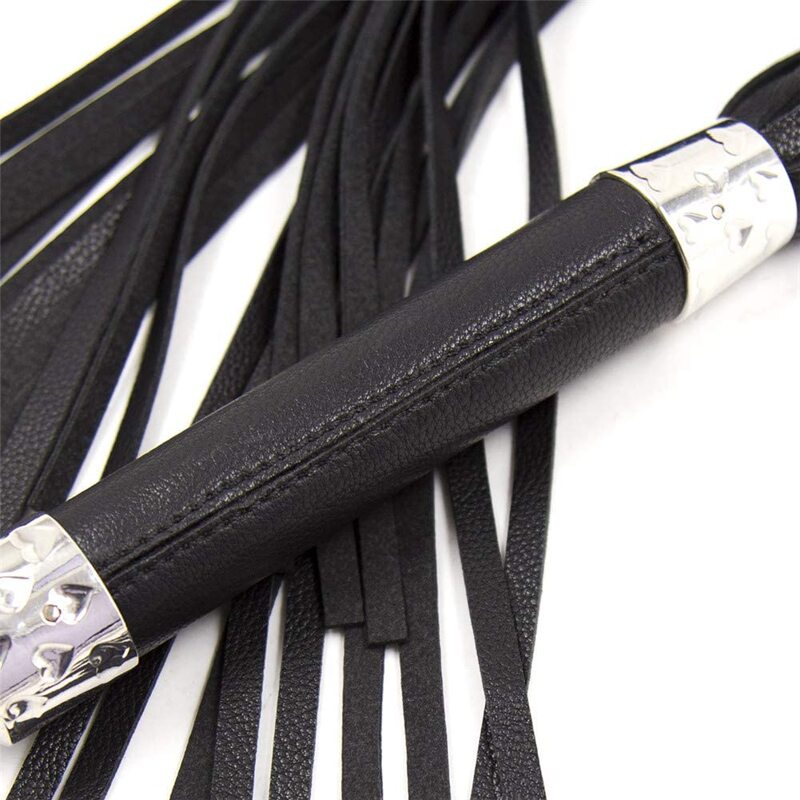 Флоггер с сердцем DS Fetish Flogger M black with heart metal