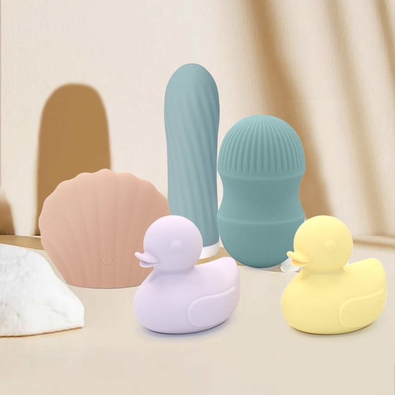 Мини-вибратор для клитора рельефный Sweet Em Velvet Lure, 10 режимов вибрации, голубой