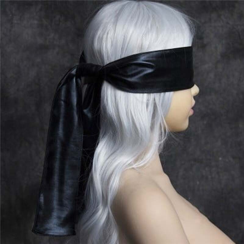 Повязка на глаза глянцевая DS Fetish, 150 см х 7.5 см, черная
