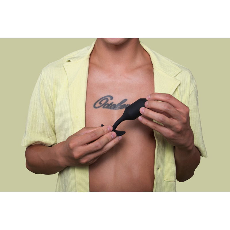 Анальная пробка со смещенным центром тяжести B-Vibe Snug Plug 2, силиконовая, черная