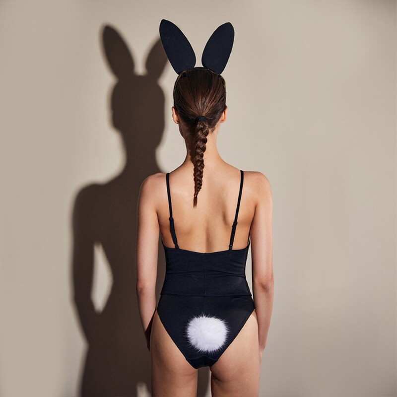 Анальная пробка в виде хвоста кролика Upko Rabbit Fur Bunny Tail Small Butt Plug из кроличьего меха