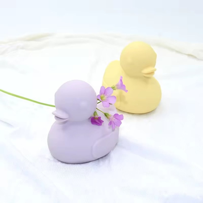Вибратор для клитора в виде уточки Sweet Em, силиконовый, лавандовый