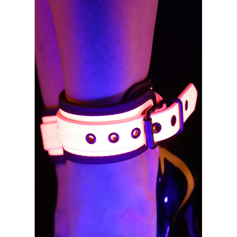 Поножи светящиеся в темноте Taboom Ankle Cuffs, розовые