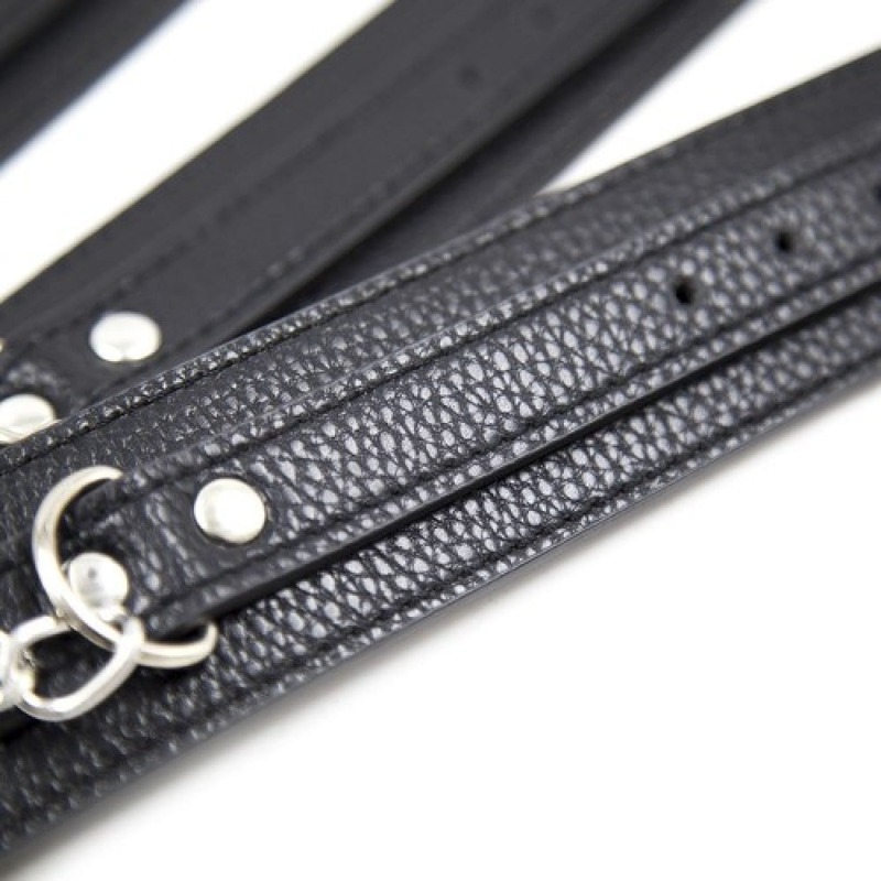 Наручники из экокожи DS Fetish Wrist Restraints черные с серебристой фурнитурой