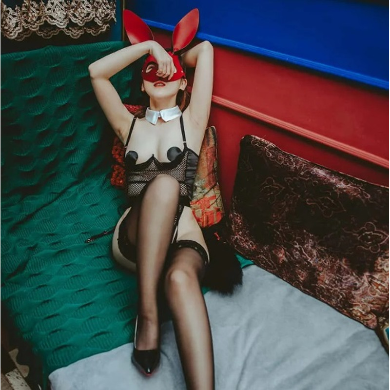 Сексуальный костюм зайки UPKO Bunny Girl Bodysuit с открытой грудью, черный, М