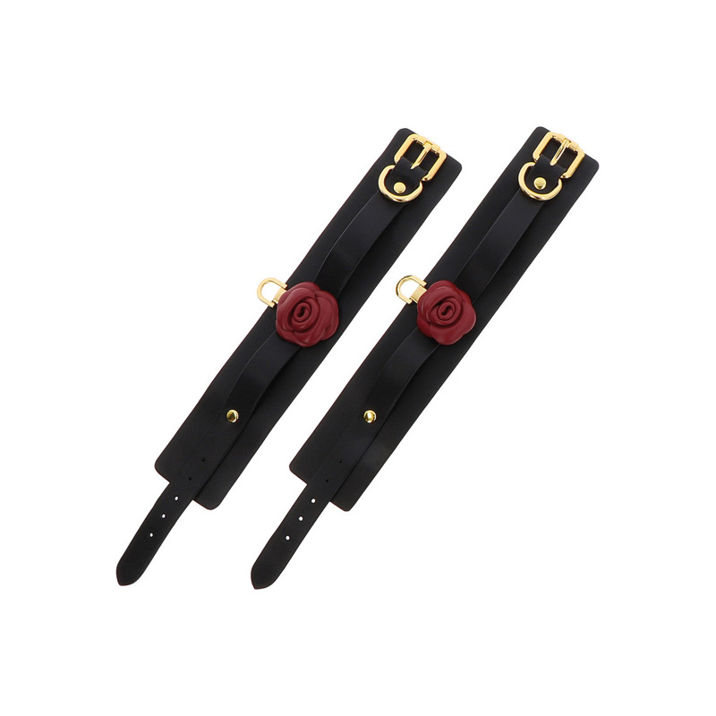 Черные наручники Taboom Wild Roses Wrist Cuffs с декоративными красными розами