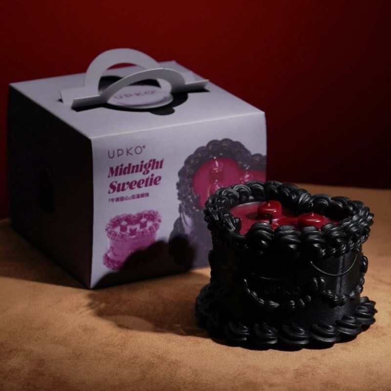 Свеча восковая UPKO Midnight Sweetie низкотемпературная, черная, 270 гр