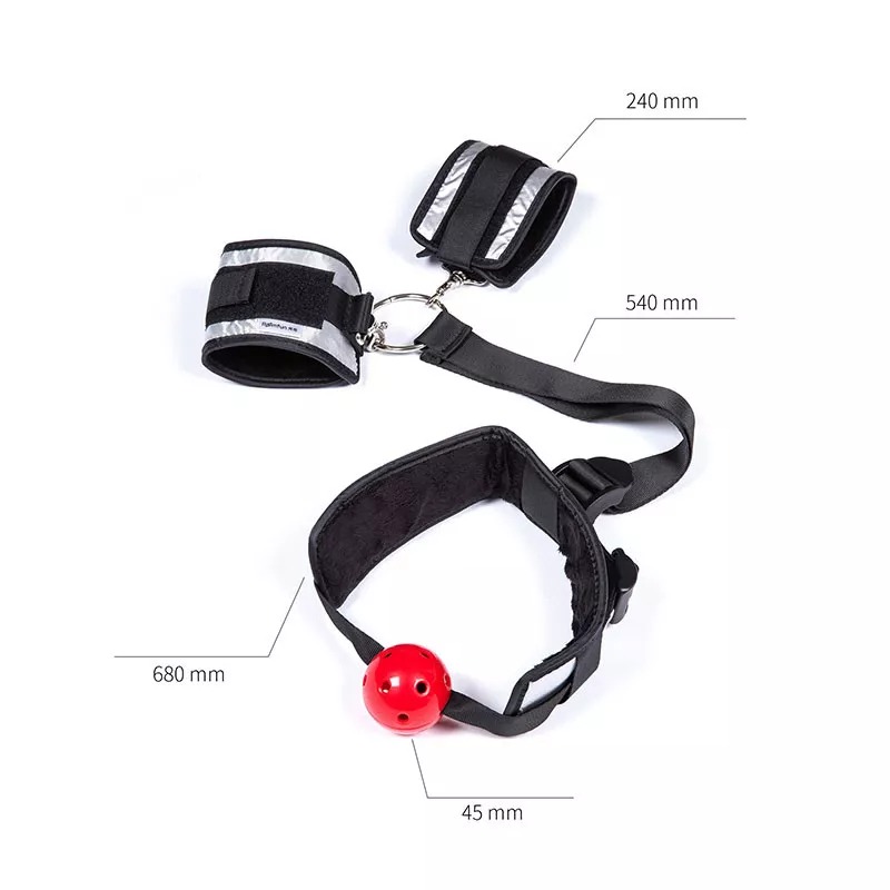 Набор из кляпа с красным шариком и наручников Roоmfun Ball Gag and Wrist Restraint Set, черный