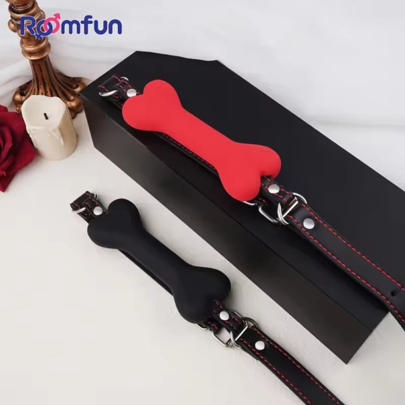 Кляп в виде косточки Roomfun Bone Gag силиконовый, черный