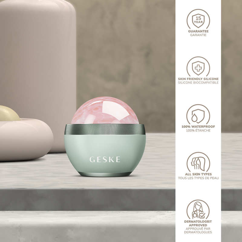 Кульковий масажер з рожевим кварцом GESKE SmartAppGuided Rose Quartz Depuffing Sphere 7in1 green