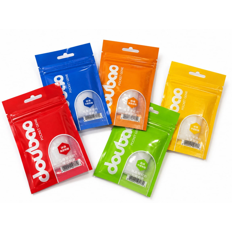 Мини-мастурбатор нереалистичный Daubao Pocket Genius с рельефом сот, белый, 52,5 × 81,5 × 11 мм