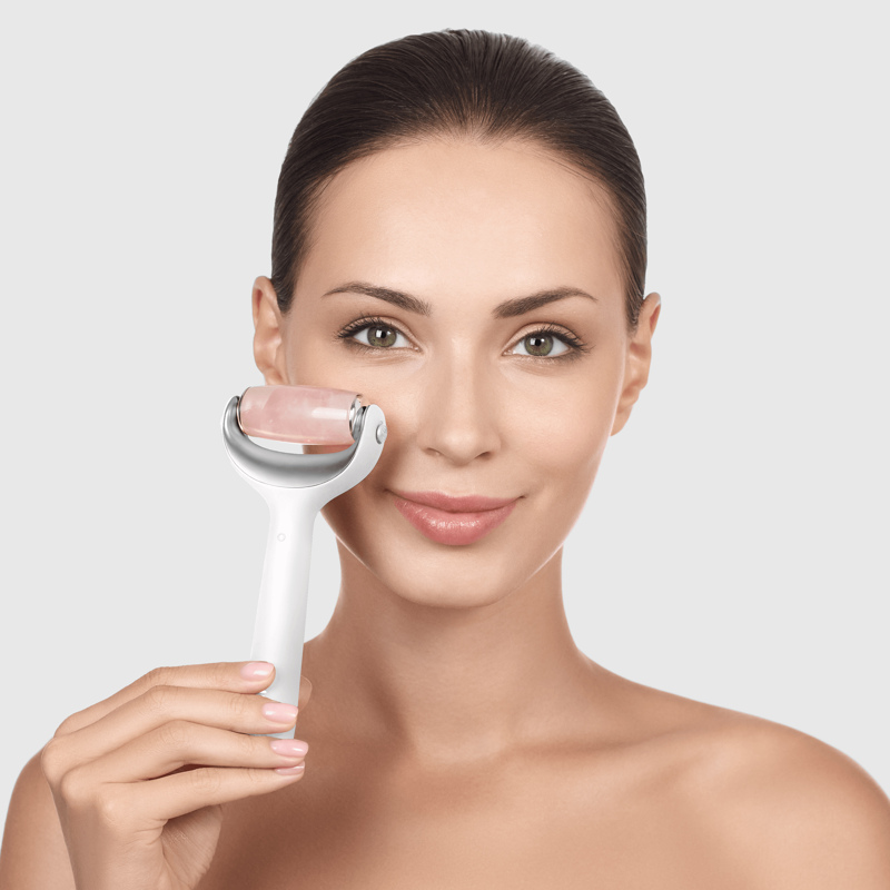 Ролер для голкової мезотерапії обличчя та тіла GESKE MicroNeedle Face&Body Roller 9в1 white