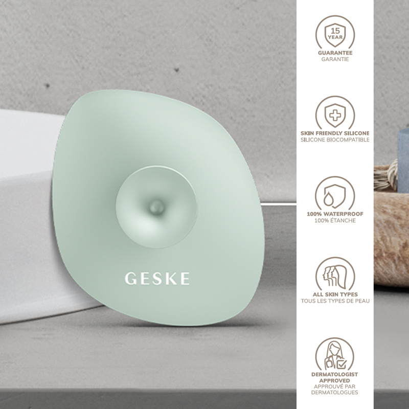 Щітка для обличчя GESKE Facial Brush 4в1 з утримувачем green Щітка для обличчя GESKE Facial Brush 4в1 з утримувачем green