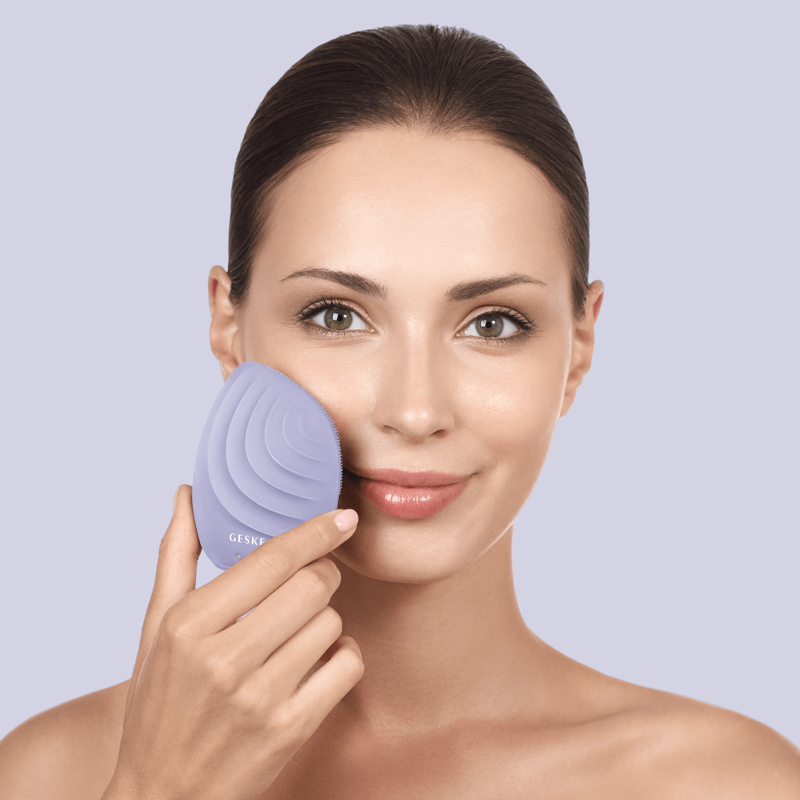 Электронная ультразвуковая щетка для лица GESKE Sonic Facial Brush 5в1 purple