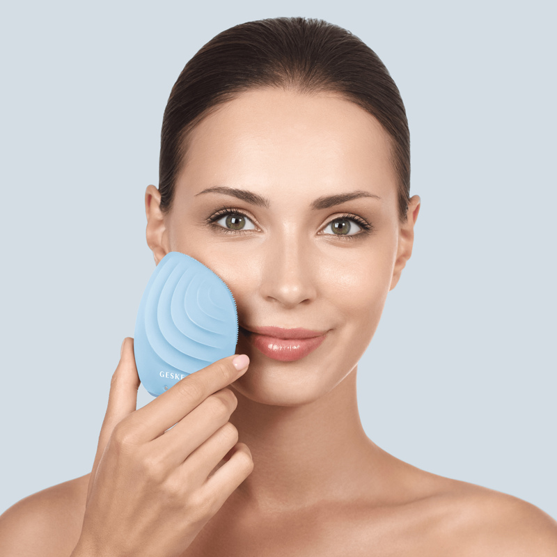 Электронная ультразвуковая щетка для лица GESKE Sonic Facial Brush 5в1 aquamarine