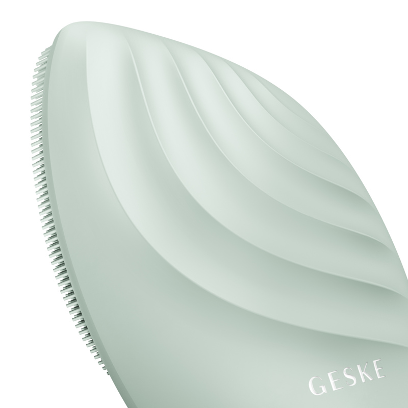 Электронная ультразвуковая щетка для лица GESKE Sonic Facial Brush 5в1 green