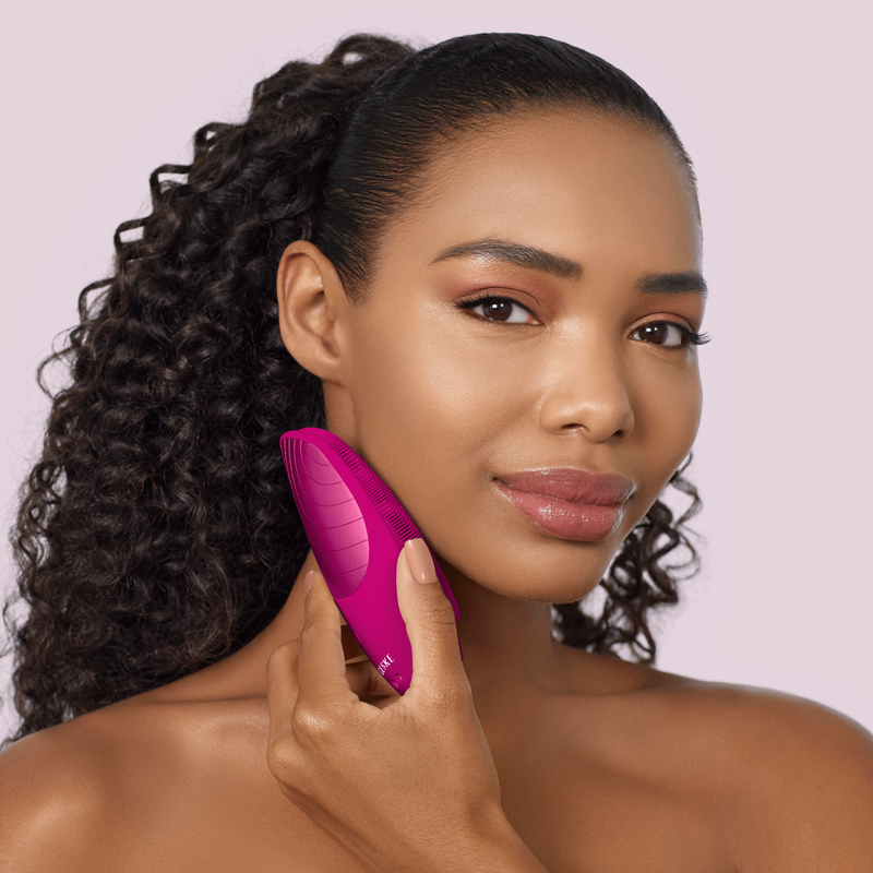 Электронная звуковая термо щетка для лица GESKE Sonic Thermo Facial Brush 6в1 magenta
