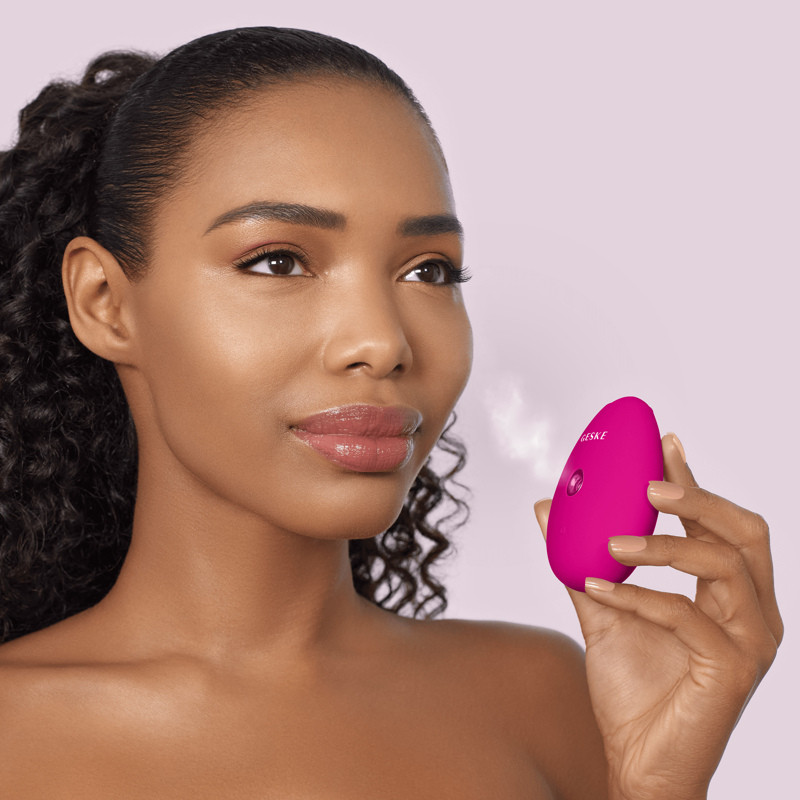 Электронный освежитель для увлажнения лица GESKE Facial Hydration Refresher 4в1 magenta
