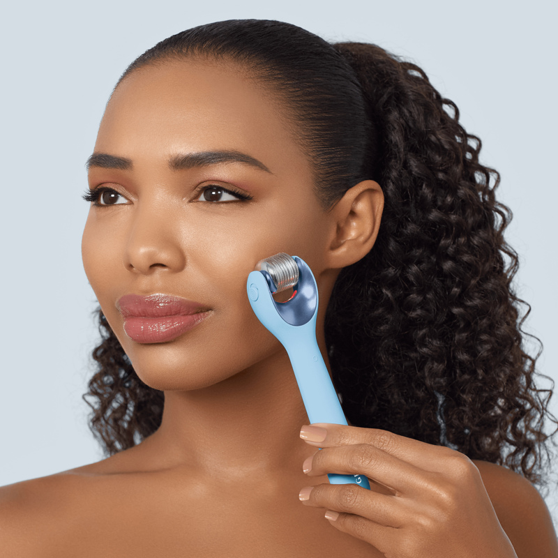 Электронный роллер для лица с микроиглами GESKE MicroNeedle Face Roller 9в1 aquamarine