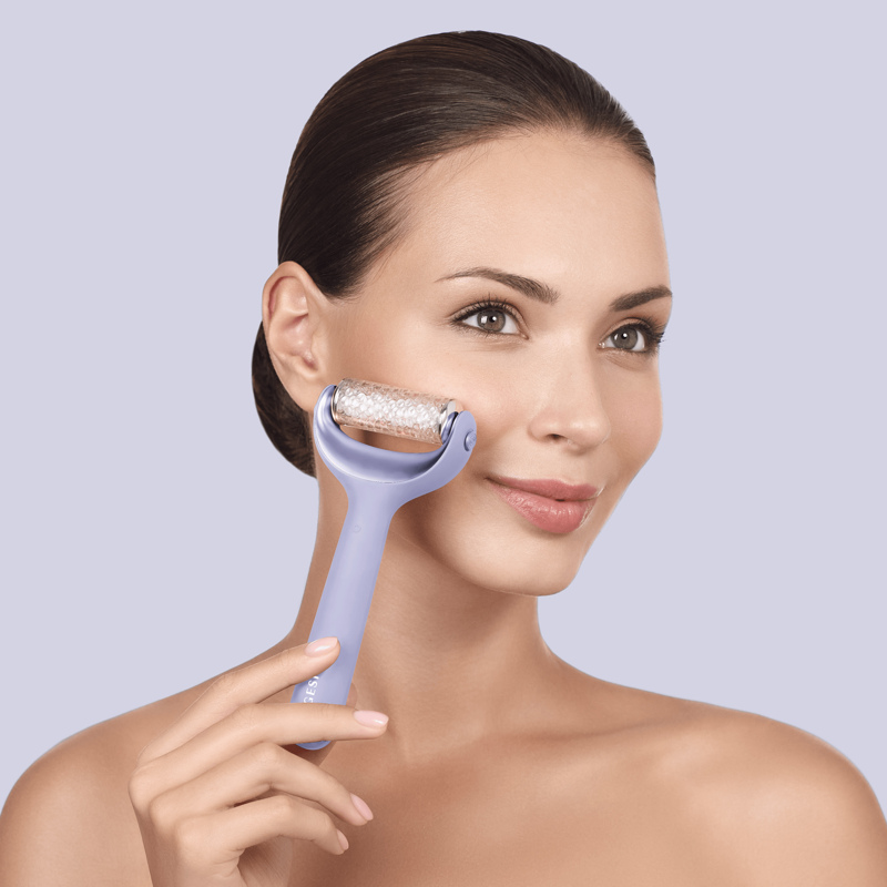 Электронный роллер для лица и тела с микроиглами GESKE MicroNeedle Face&Body Roller 8в1 purple