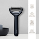 Электронный роллер для лица и тела с микроиглами GESKE MicroNeedle Face&Body Roller 8в1 black
