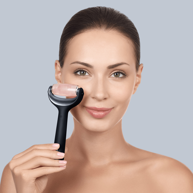 Ролер для голкової мезотерапії обличчя та тіла GESKE MicroNeedle Face&Body Roller 9в1 black